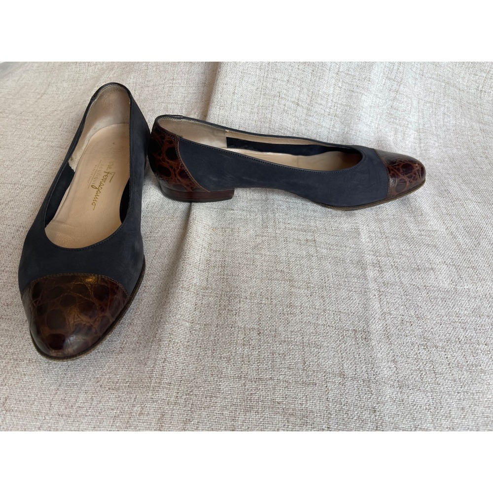 Salvatore Ferragamo  Navy Suede Brown Croc Embossed Leather Shoes Womens 8 B